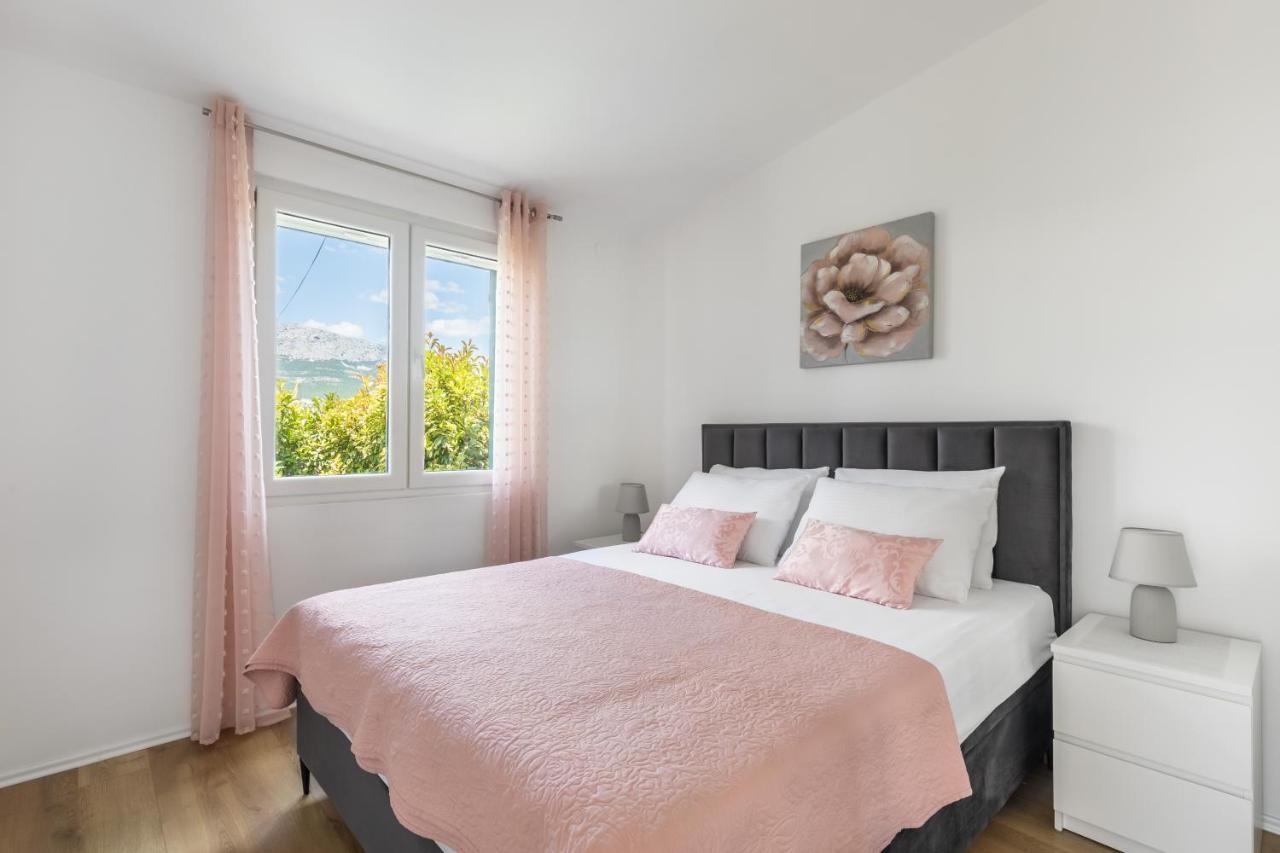 Tonina - House With Terrace, Jacuzzi, Free Parking Apartment Split Ngoại thất bức ảnh
